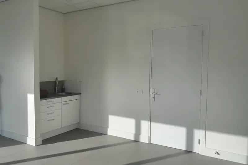 Bedrijfshal te huur Zwaag 70m² Showroom A7