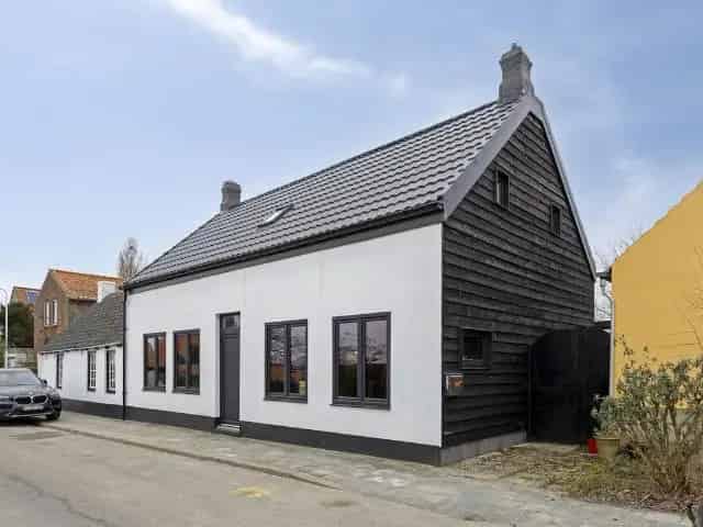 Luxe woning te koop in Zeedorp