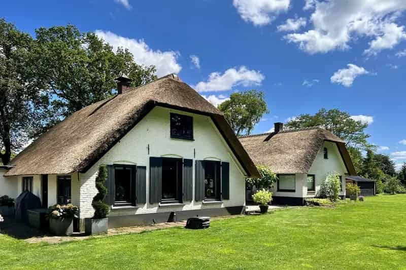 Luxe Woonboerderij met Gastenverblijf nabij Putten