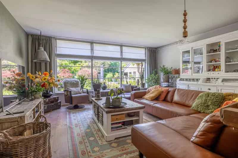 Tweekapper Heemskerk 179m² 4 slaapkamers Grote Tuin