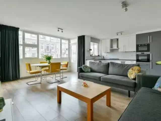 2 Kamer Appartement Amsterdam Indische Buurt 61m2 Balkon