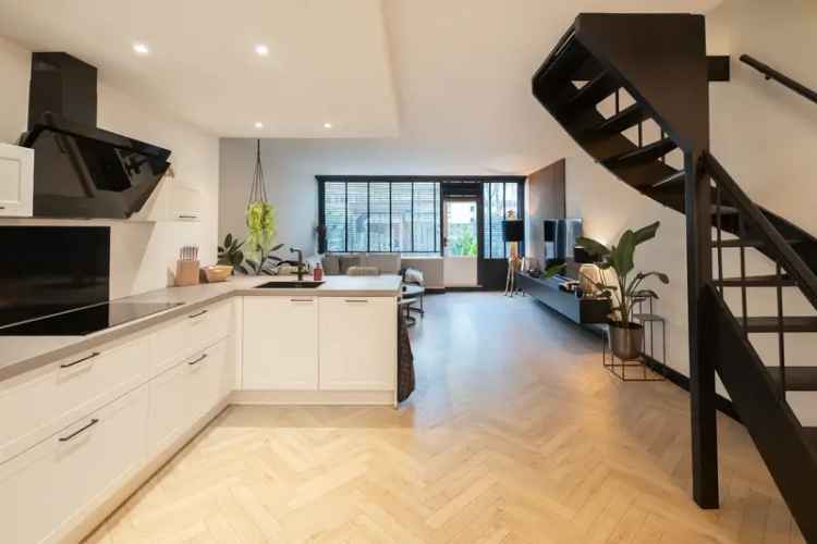 Moderne Maisonnette 3 slaapkamers Delft Instapklaar Tuin