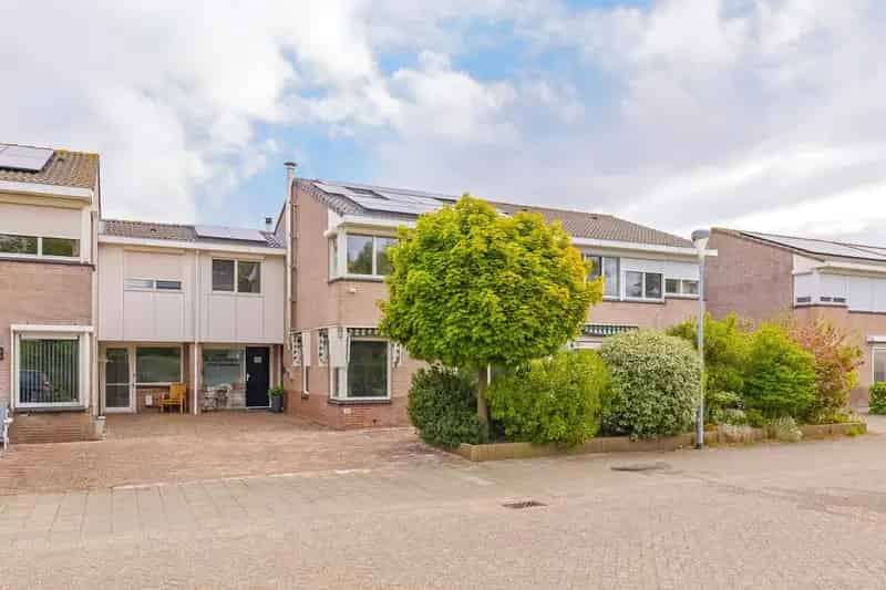 Royale Twee Onder Een Kapwoning Hoofddorp