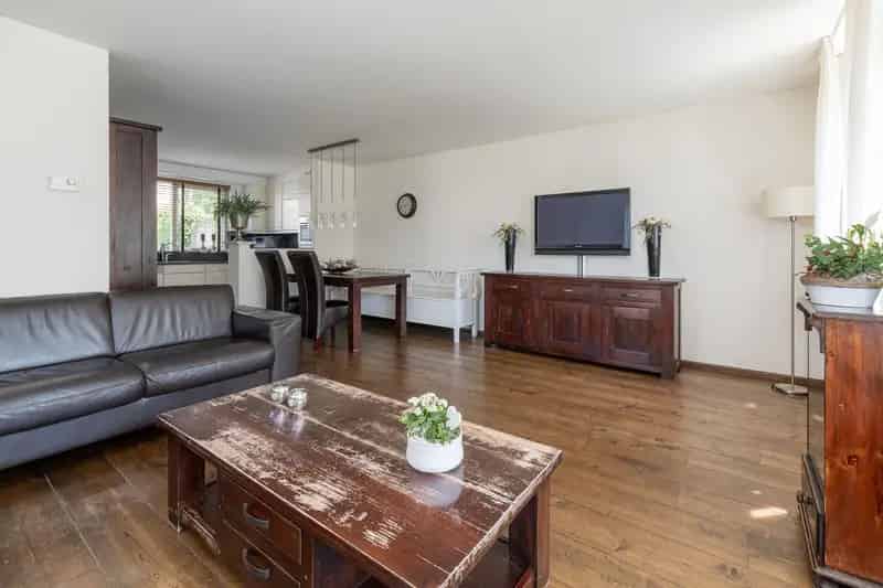 5 Slaapkamers Huis te Koop Barneveld Ruime woning met carport