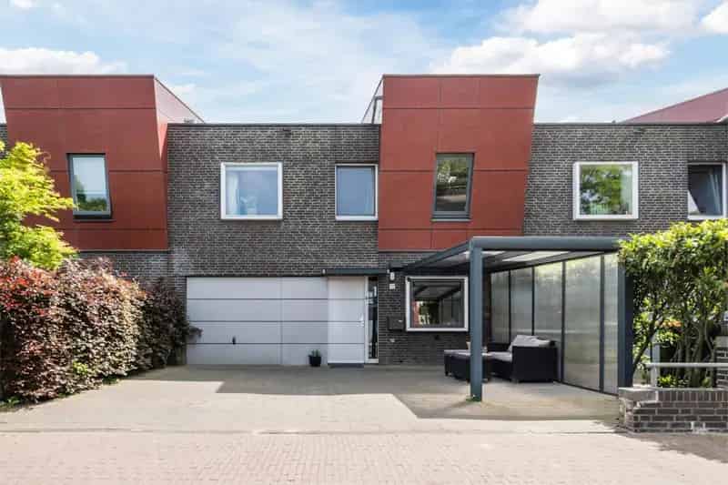 Huis te koop Den Haag Wateringse Veld Ruime 6 kamer woning aan het water
