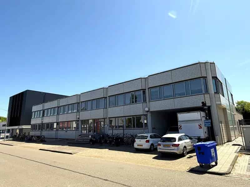 Bedrijfshal Haarlem te huur 1032m²