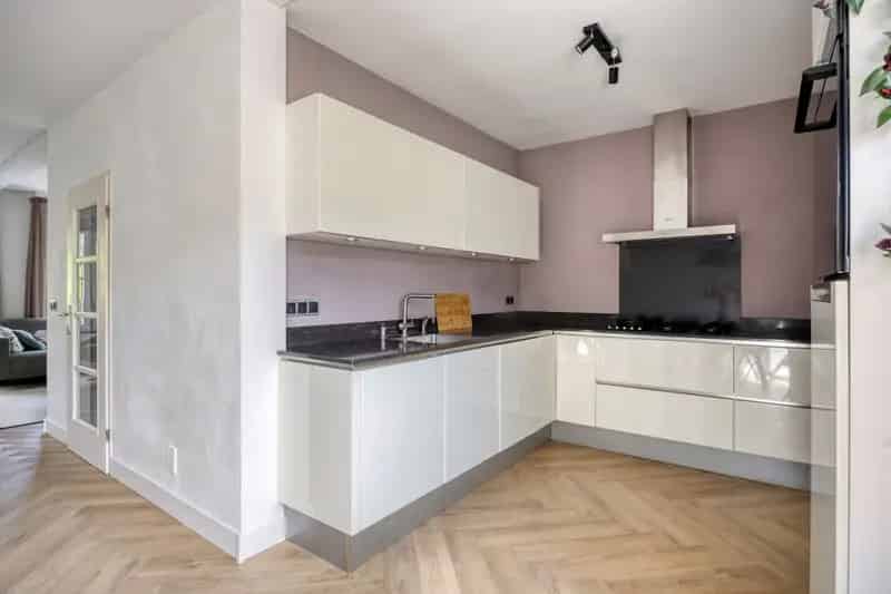 Te Koop: Ruime Tweekapper met 4 Slaapkamers in Terheijden