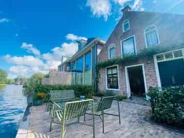 Sfeervol Huis Snakkerburen Aan Het Water Gemeubileerd 120m2