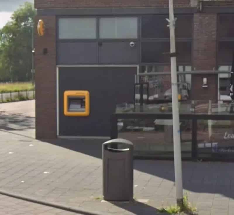 Belegging Amsterdam: Winkelruimte te koop in Winkelcentrum Banne