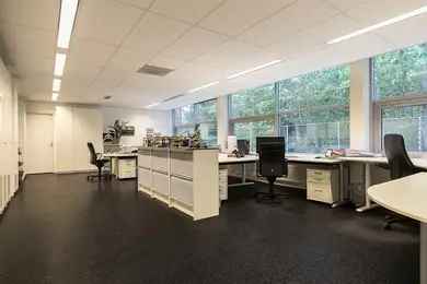 381 m2 Kantoorruimte te Huur Soesterberg