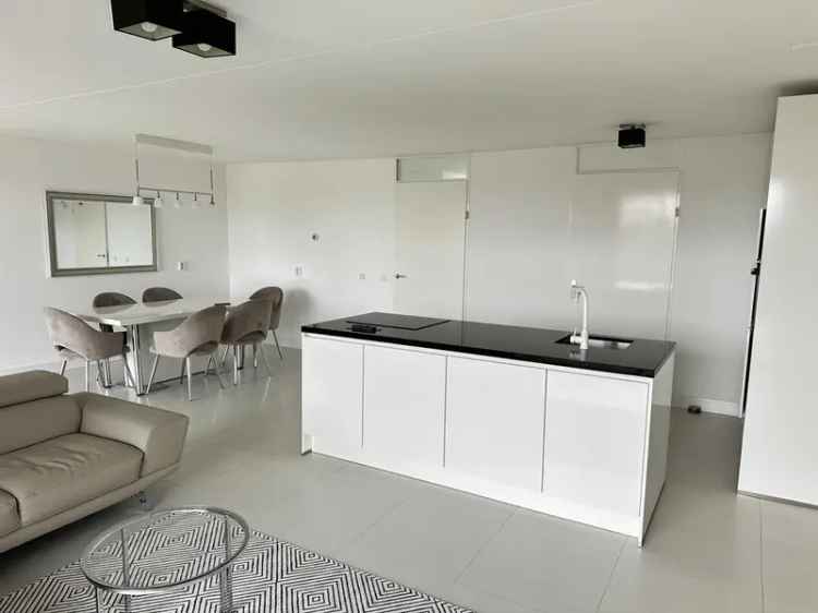 Modern 4-kamer appartement Schiedam Dr Wibautplein