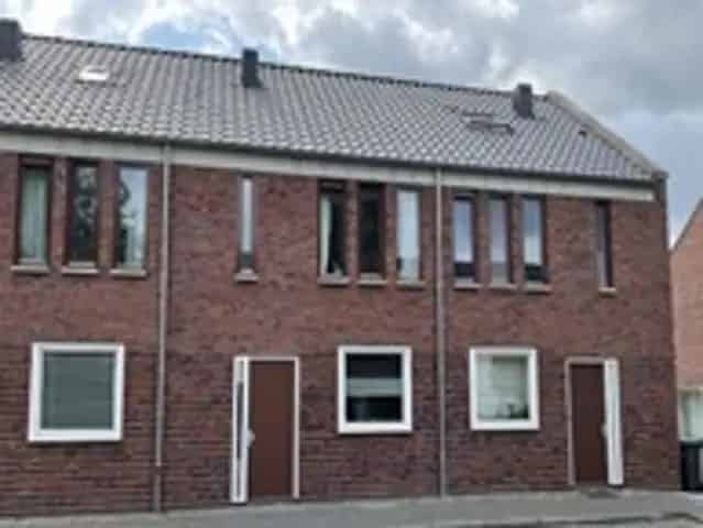 Huis Stuiverstraat Eindhoven: 3 slaapkamers, luxe keuken & zonnige tuin
