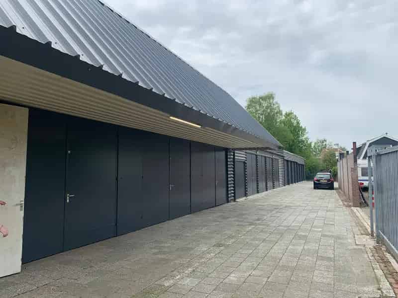 Garagebox Hengelo (OV) | Zoek garageboxen te huur: Berfloweg 80 7553 JS Hengelo (OV) 