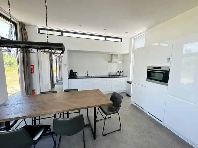 Luxe Lodge Nieuwvliet: Ruimte, Rust en Strand nabij