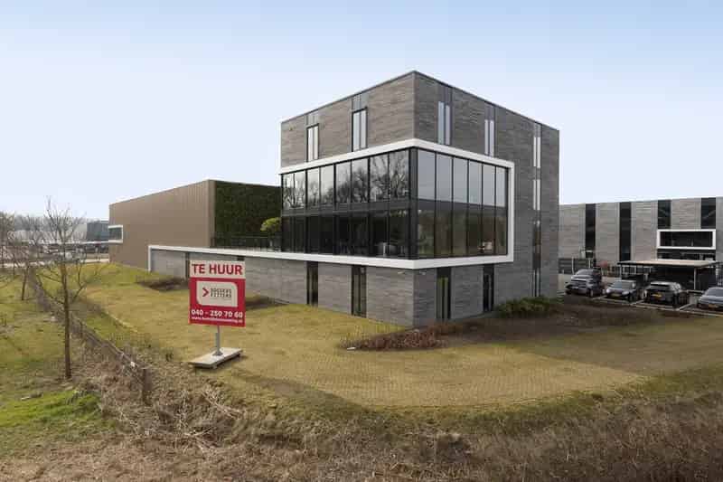 Bedrijfshal Valkenswaard 2073m² te huur