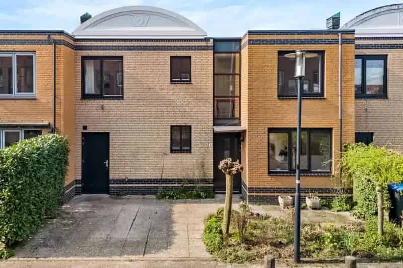 Eengezinswoning te Amersfoort 121m2 4 5 slaapkamers patio energielabel B