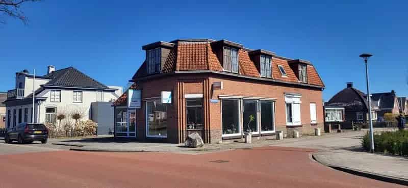 Woon Winkelpand Aan Het Water Dubbele Bewoning Mogelijk