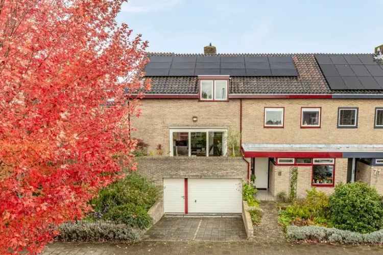 300m2 21-kapwoning Alphen aan den Rijn 5 slaapkamers Grote tuin
