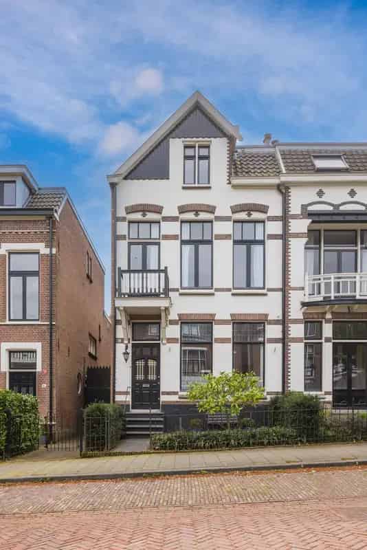 Huis Te Koop , 63, Burgemeester Weertsstraat, Arnhem, Gelderland