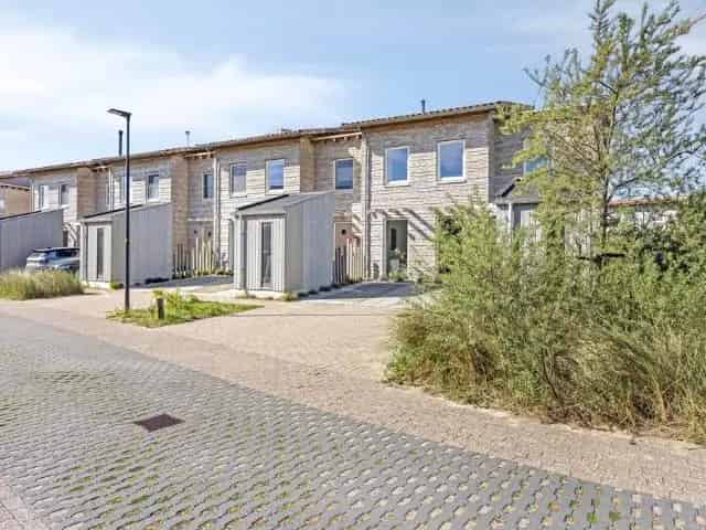Huurwoning Almere Duin 190m2 3 slaapkamers luxe badkamer