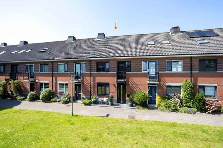 Eengezinswoning Te Koop in 11, Narcisplantsoen, Berkel en Rodenrijs, Zuid-Holland