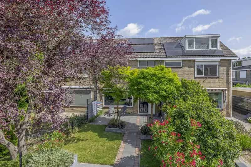 Moderne 4 Slaapkamers Eengezinswoning Zuidwijk