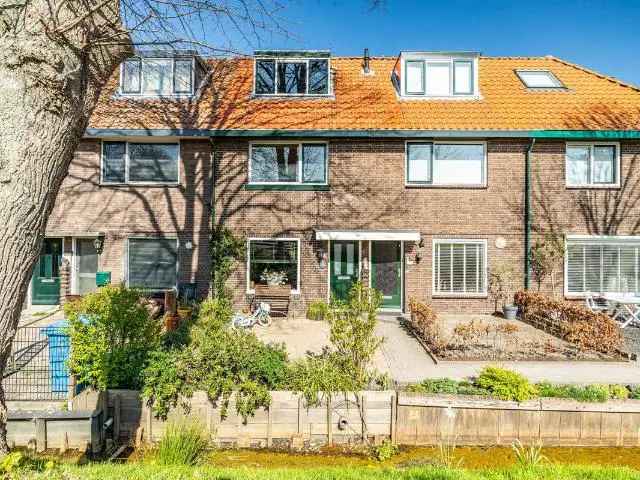 Tussenwoning Stompwijk 101m2 Diepe Tuin Nabij Leiden