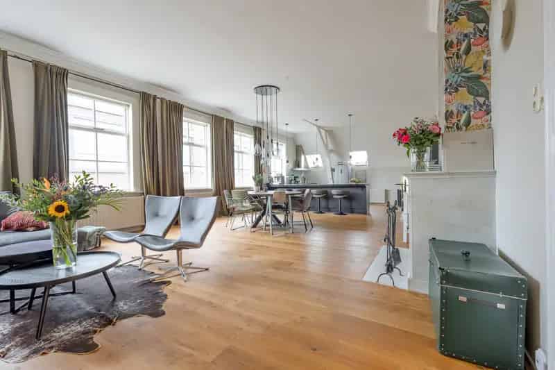 Huis Te Koop , 14, Kerkstraat, Klaaswaal, Zuid-Holland
