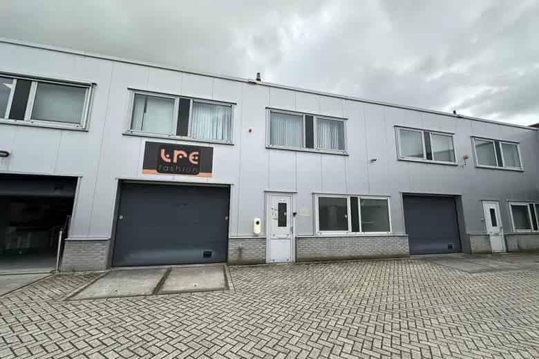 200 m2 Bedrijfsruimte te Koop Mijdrecht