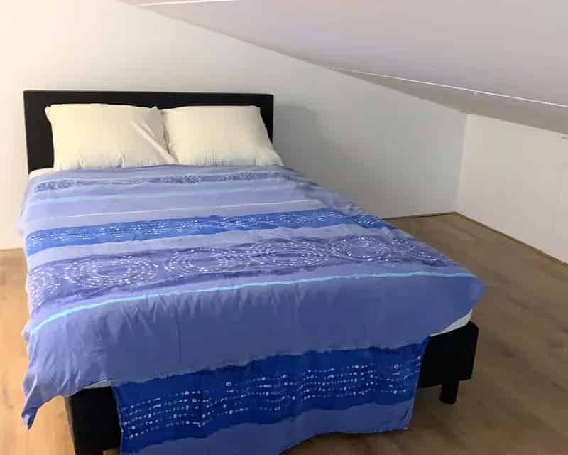 Ruime Studio Bovenste Verdieping Alleenstaanden 1300 Euro