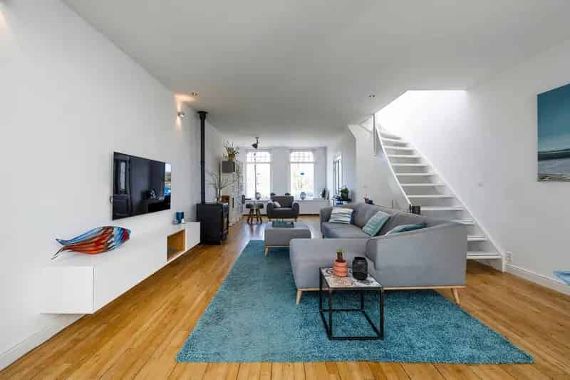 Huis te koop Nieuwendam: Ruime dijkwoning met gastenverblijf