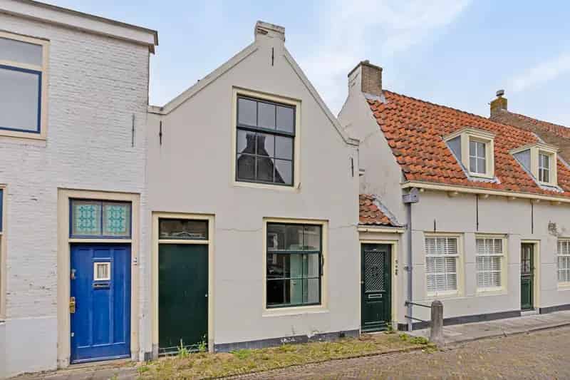 Huis te koop Brielle: 2 Slaapkamers, Authentiek, Centrum