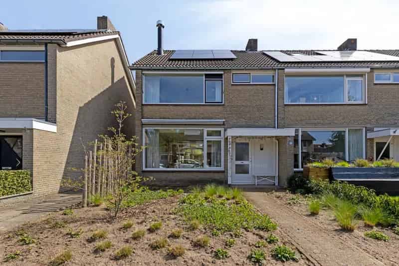 Huis te koop Prinsenbeek: Ruime hoekwoning 4 slaapkamers diepe tuin