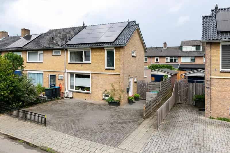 Huis te koop Rheden: Moderne Hoekwoning met 3 slaapkamers en Garage