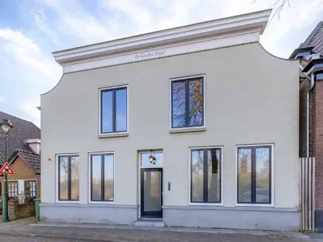 Herenhuis De Gouden Engel te koop