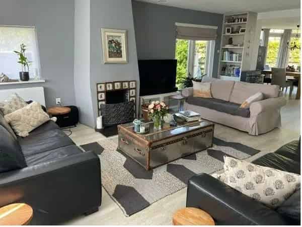 Ruime woning met guesthouse nabij Loosdrechtse Plassen