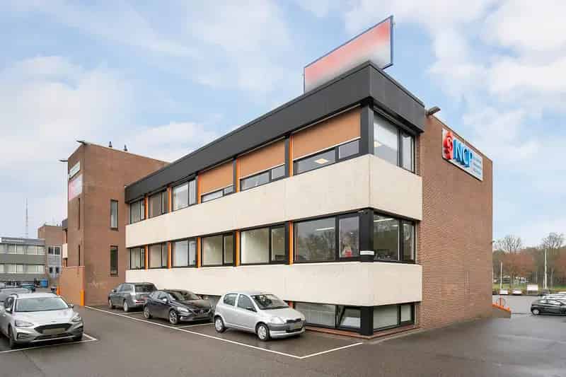 Kantoorruimte te Huur Zwolle Burgemeester Roelenweg