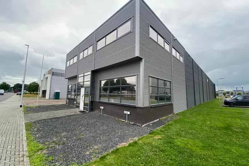 Bedrijfshal te huur Vroomshoop 280m²