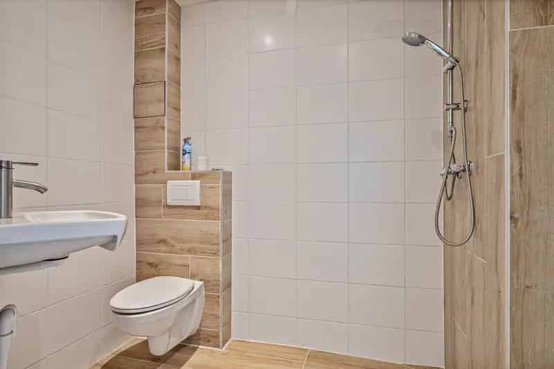 Ruim Appartement Schiebroek 3 Slaapkamers Balkon Gasloos