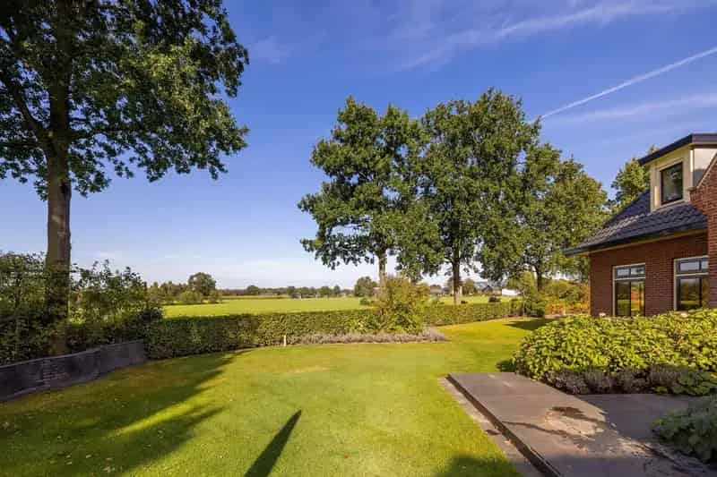 Luxe Villa met Zwembad en Paardenstal Hoogland