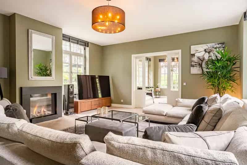 Luxe Rietgedekte Villa te Koop in Natuurgebied