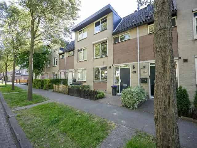 Ruime 4 Slaapkamers Familiewoning Almere Buiten