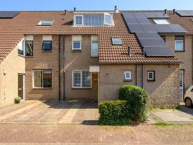 Gezinswoning te koop in 't Lien: Rustig, ruim en modern