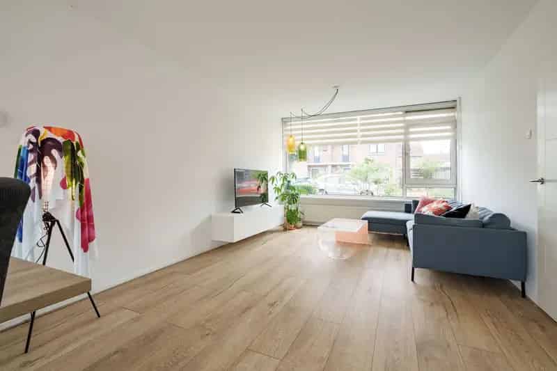 Ruime Tussenwoning 4 Slaapkamers Renkum Nabij Scholen