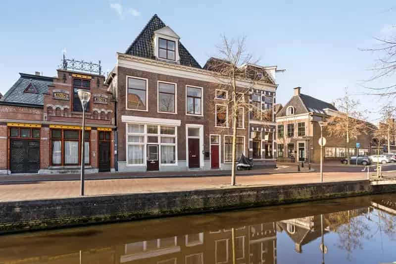 Studentenkamer Leeuwarden Centrum - Luxe kamer in Rijksmonument