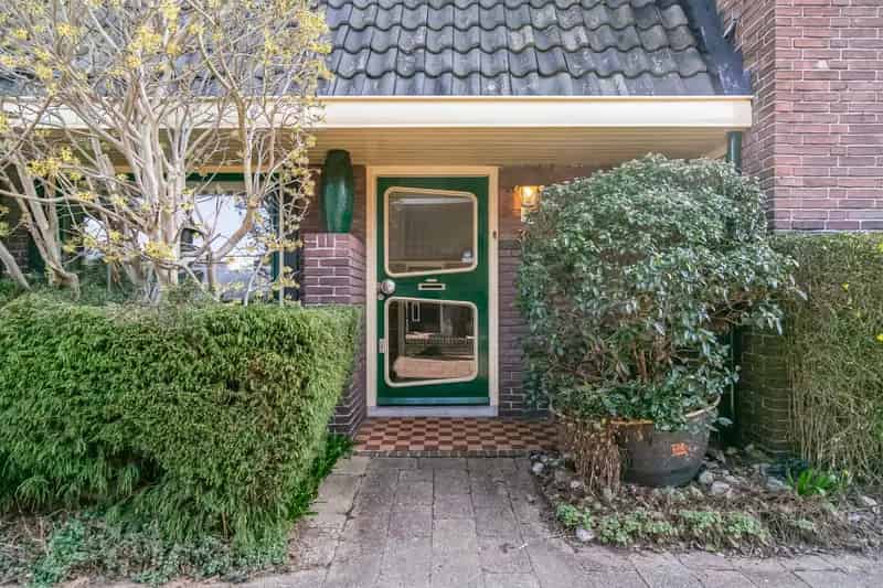 Jaren 30 Tweekapper Hilversum 5 Slaapkamers Ruime Tuin Garage