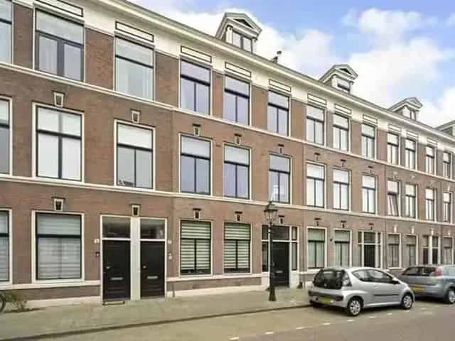Tussenwoning te koop 11 kamers 300m2 Den Haag