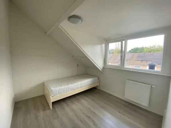 Studentenkamer Tilburg 5 Bewoners Tuin Vlonder
