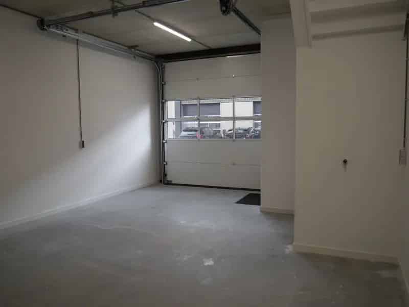 Bedrijfshal te Huur Heinenoord 108m2