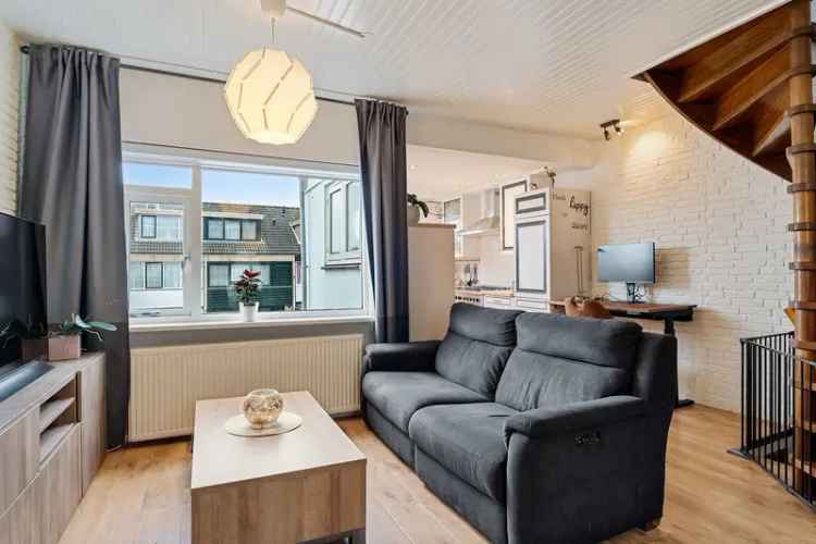 Huis te koop: Pastoriedijk 464 3195 HP Pernis Rotterdam 